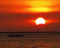 The place has become a favorite for the tourist due to attractive water sports and seaside views.